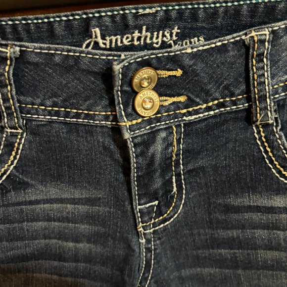 Amethyst Women's Jean Shorts Size: 0 Raw Hem‎ - Picture 5 of 11